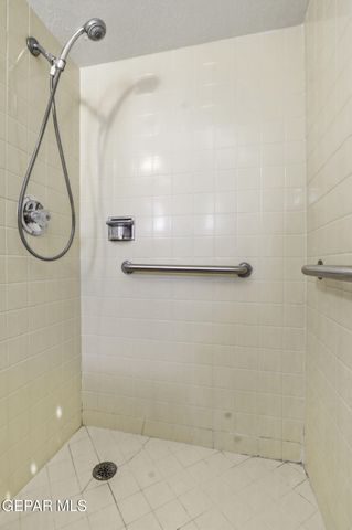 8025 GILBERT Drive, El Paso, TX 79907