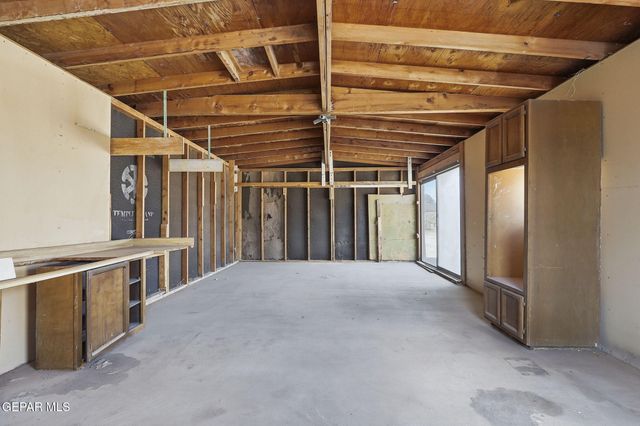 8025 GILBERT Drive, El Paso, TX 79907