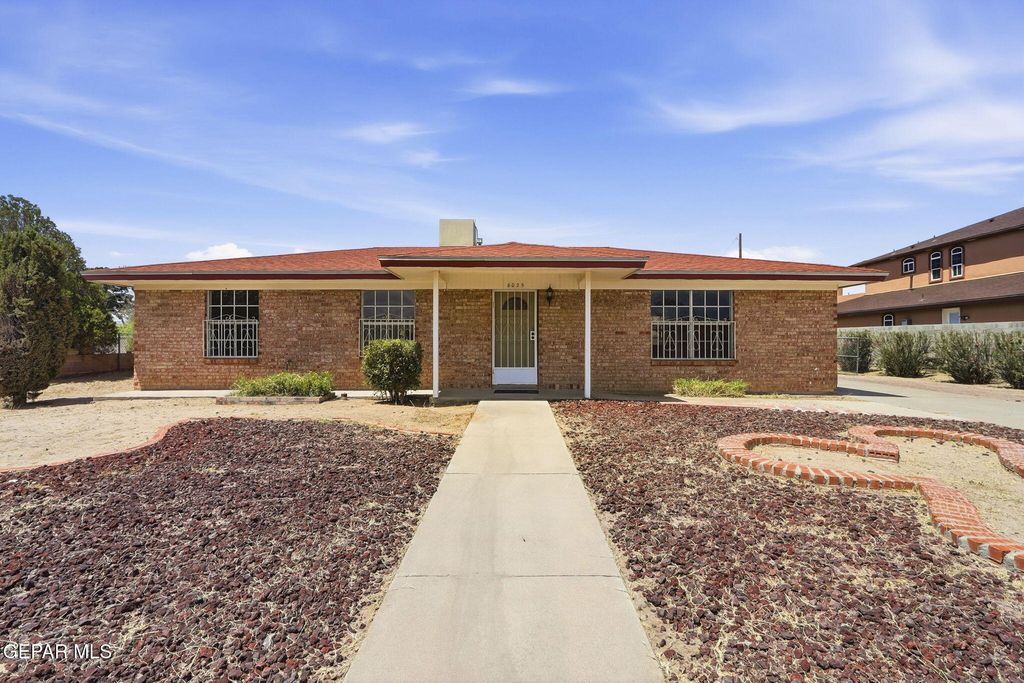 8025 GILBERT Drive, El Paso, TX 79907