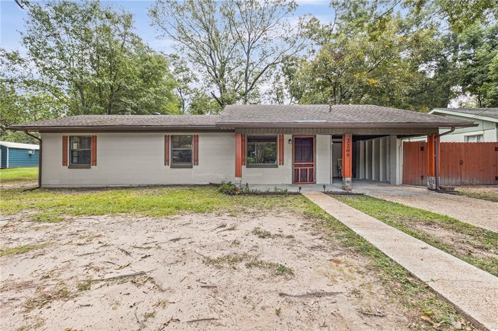 2209 Clearwater Street, Mobile, AL 36609 — exterior