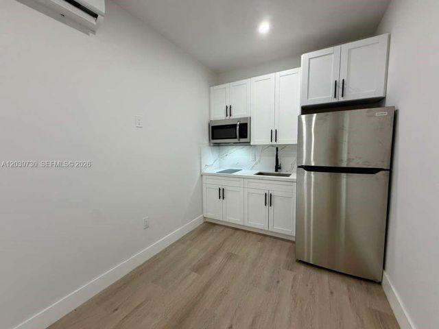 2425 SW 6th Street 17, Miami, FL 33135