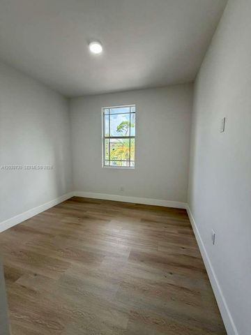 2425 SW 6th Street 17, Miami, FL 33135