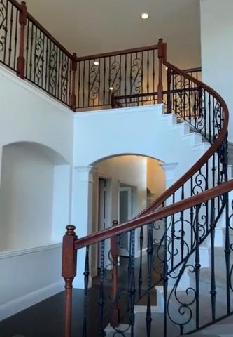 5203 Auckland Dr Drive, Sugar Land, TX 77498