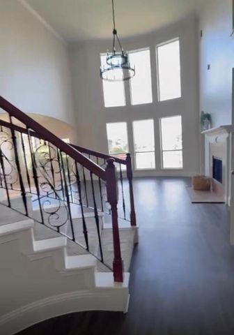 5203 Auckland Dr Drive, Sugar Land, TX 77498