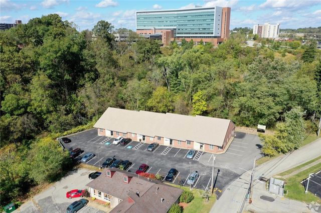 111 Whitehead Ln, Monroeville, PA 15146