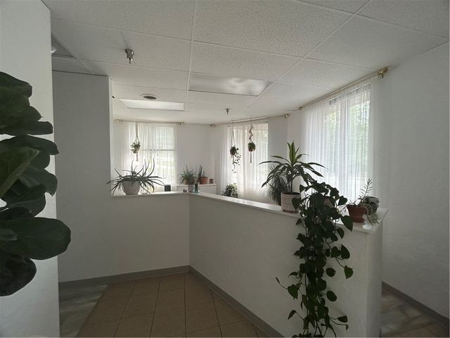 111 Whitehead Ln, Monroeville, PA 15146