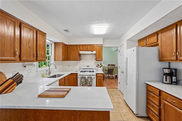 3651 Forest Glen Trail, Lawrenceville, GA 30044