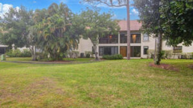 3352 Perimeter Drive, Greenacres, FL 33467