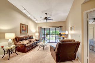 3352 Perimeter Drive, Greenacres, FL 33467