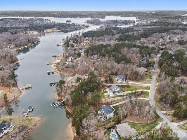 134 Palmer Marsh Place, Mooresville, NC 28117