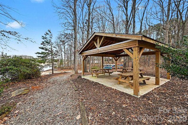 134 Palmer Marsh Place, Mooresville, NC 28117