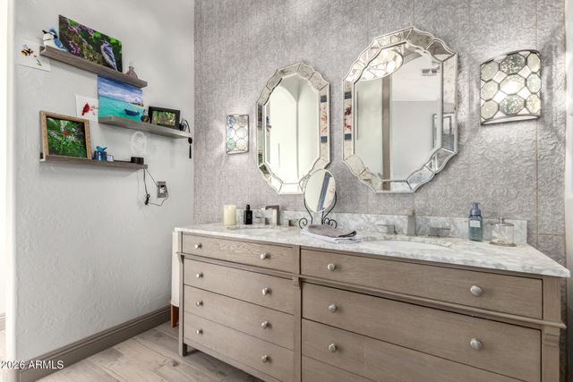 7238 E TYNDALL Street, Mesa, AZ 85207