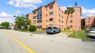 2861 Somerset Drive 301, Lauderdale Lakes, FL 33311