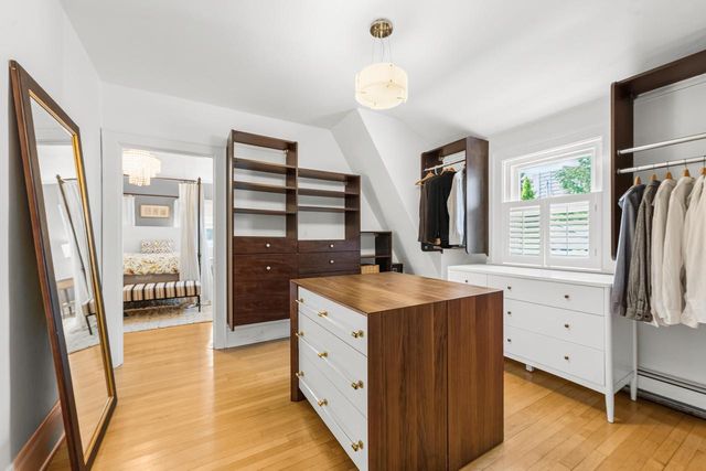 3482 N Frederick AVENUE, Milwaukee, WI 53211