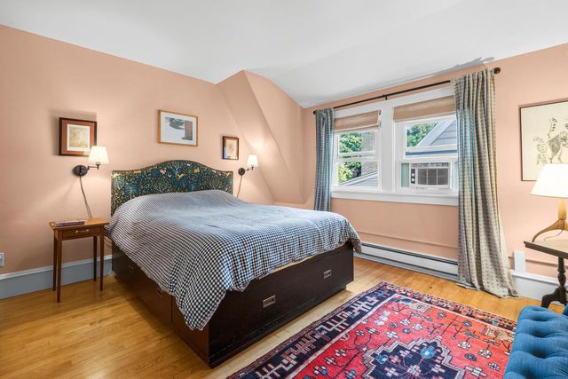 3482 N Frederick AVENUE, Milwaukee, WI 53211