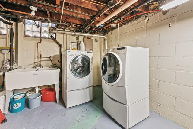 3482 N Frederick AVENUE, Milwaukee, WI 53211
