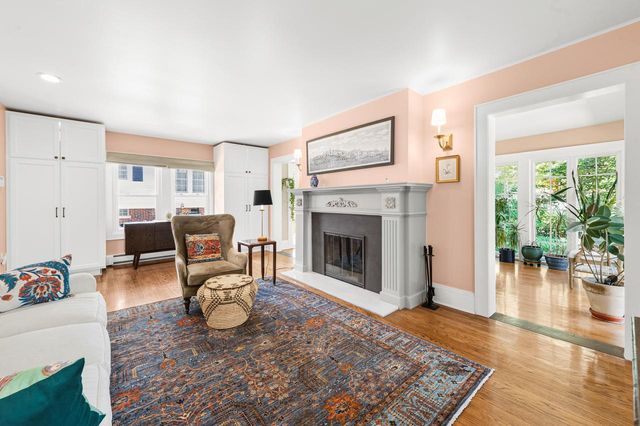 3482 N Frederick AVENUE, Milwaukee, WI 53211