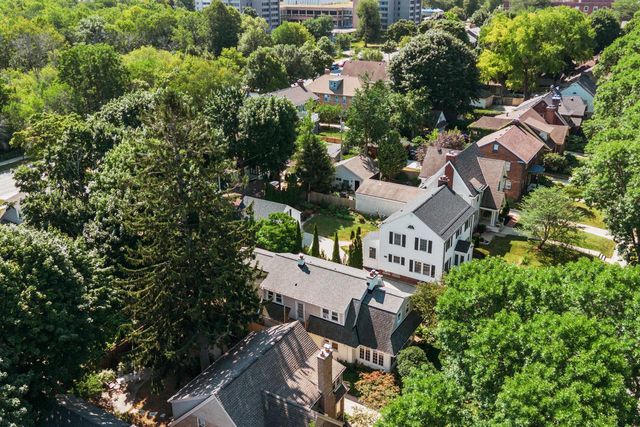 3482 N Frederick AVENUE, Milwaukee, WI 53211