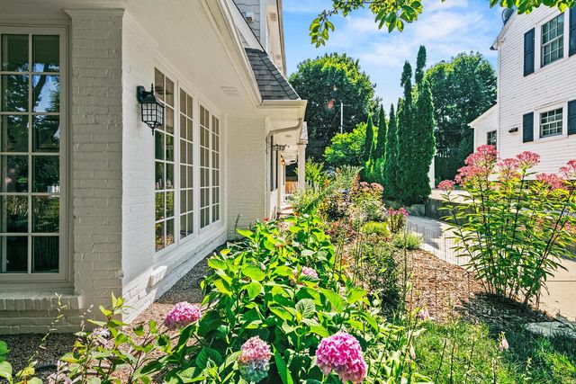 3482 N Frederick AVENUE, Milwaukee, WI 53211