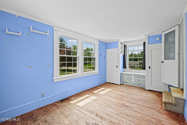 230 N River Road, Waterville, OH 43566