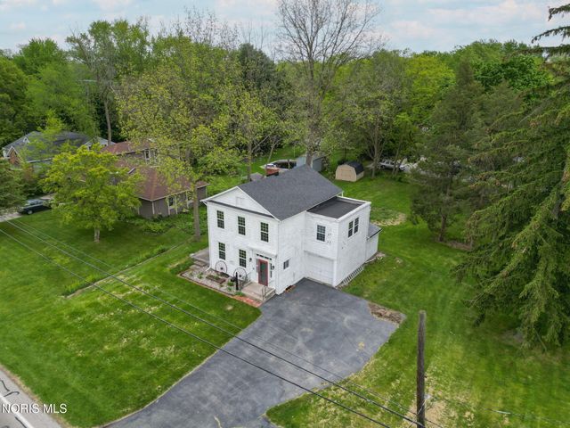 230 N River Road, Waterville, OH 43566