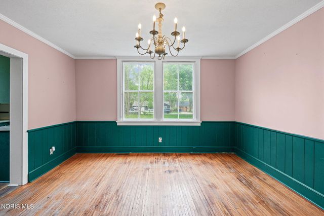 230 N River Road, Waterville, OH 43566