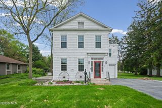 230 N River Road, Waterville, OH 43566