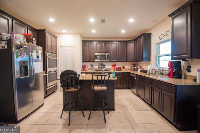 111 Walnut Way, Kingsland, GA 31548