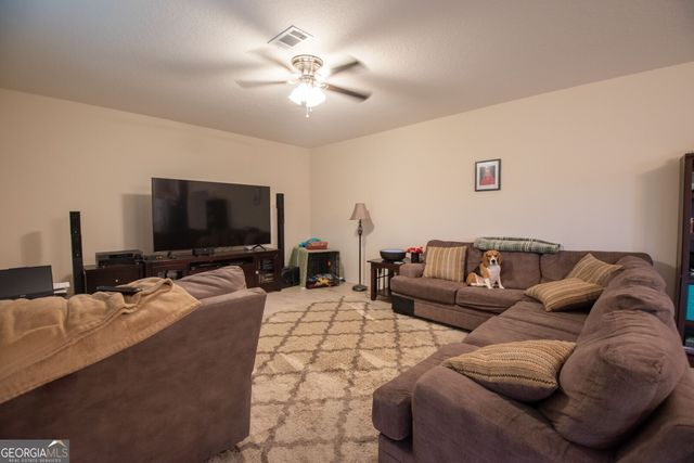 111 Walnut Way, Kingsland, GA 31548