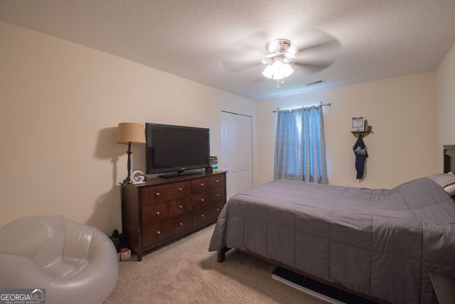 111 Walnut Way, Kingsland, GA 31548