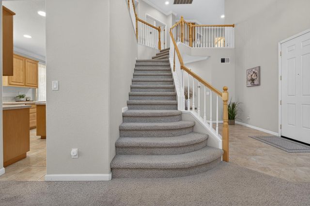 9701 Nature Trail Way, Elk Grove, CA 95757