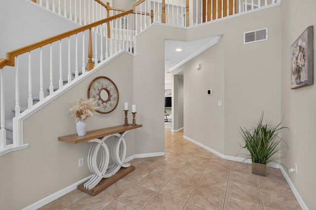 9701 Nature Trail Way, Elk Grove, CA 95757
