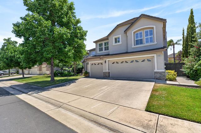 9701 Nature Trail Way, Elk Grove, CA 95757