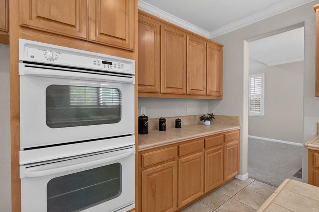 9701 Nature Trail Way, Elk Grove, CA 95757