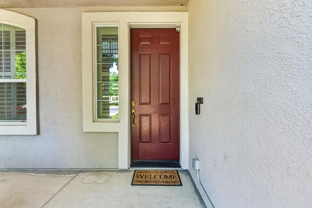 9701 Nature Trail Way, Elk Grove, CA 95757