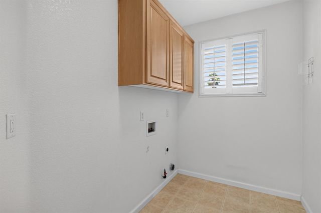 9701 Nature Trail Way, Elk Grove, CA 95757