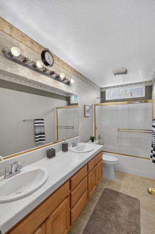 9701 Nature Trail Way, Elk Grove, CA 95757