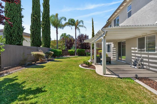 9701 Nature Trail Way, Elk Grove, CA 95757