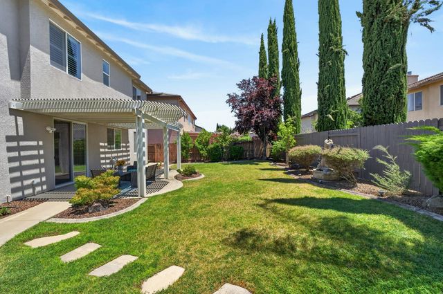9701 Nature Trail Way, Elk Grove, CA 95757