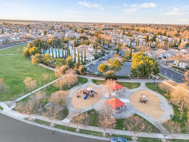9701 Nature Trail Way, Elk Grove, CA 95757