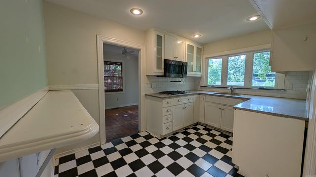 4220 Kenyon Drive, Little Rock, AR 72205