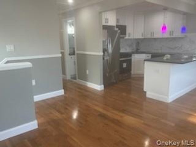 147-26 240th Street 2nd Floor, Rosedale, NY 11422