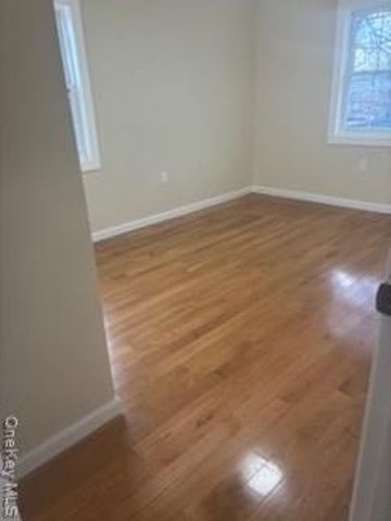 147-26 240th Street 2nd Floor, Rosedale, NY 11422