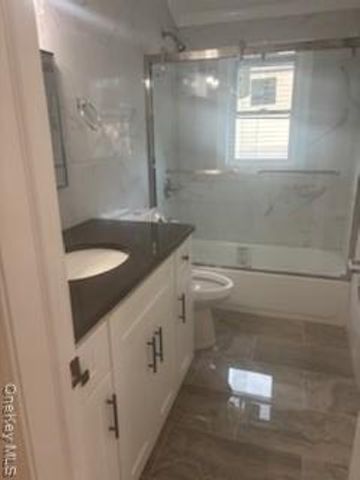 147-26 240th Street 2nd Floor, Rosedale, NY 11422