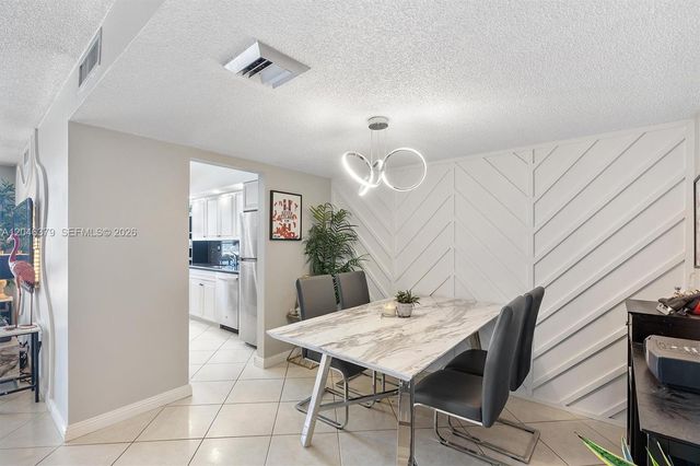 18031 Biscayne Boulevard 1401, Aventura, FL 33160