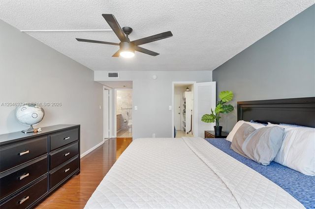 18031 Biscayne Boulevard 1401, Aventura, FL 33160