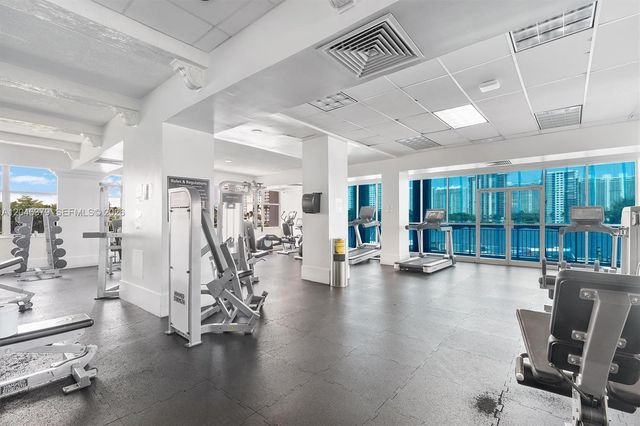 18031 Biscayne Boulevard 1401, Aventura, FL 33160