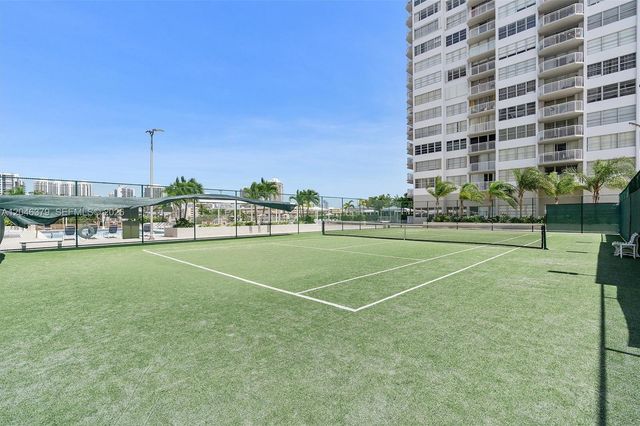 18031 Biscayne Boulevard 1401, Aventura, FL 33160