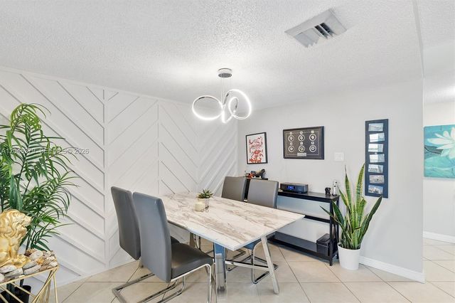 18031 Biscayne Boulevard 1401, Aventura, FL 33160