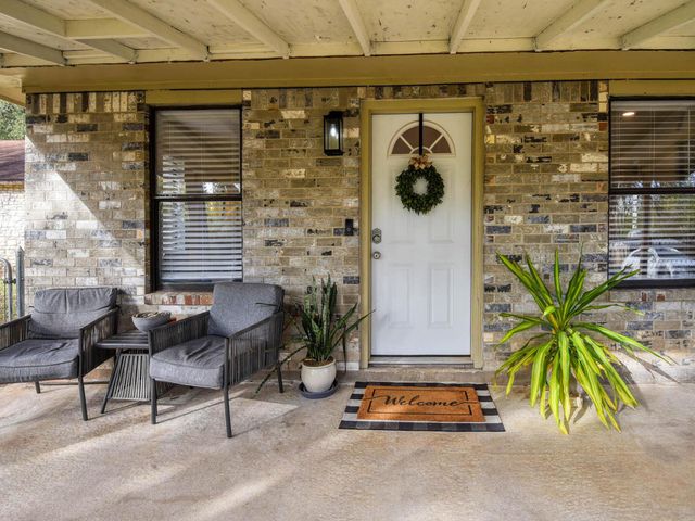 504 Hickory ST, Smithville, TX 78957